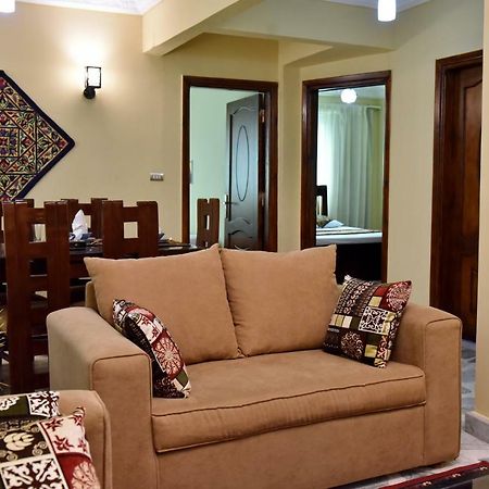 Two-Bedroom Apartment At Mohamed Farid Street Kairo Eksteriør billede