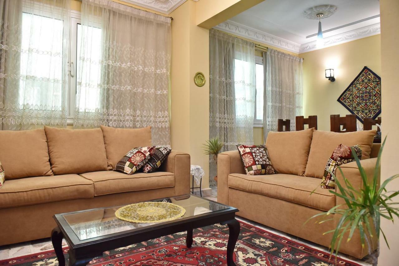Two-Bedroom Apartment At Mohamed Farid Street Kairo Eksteriør billede