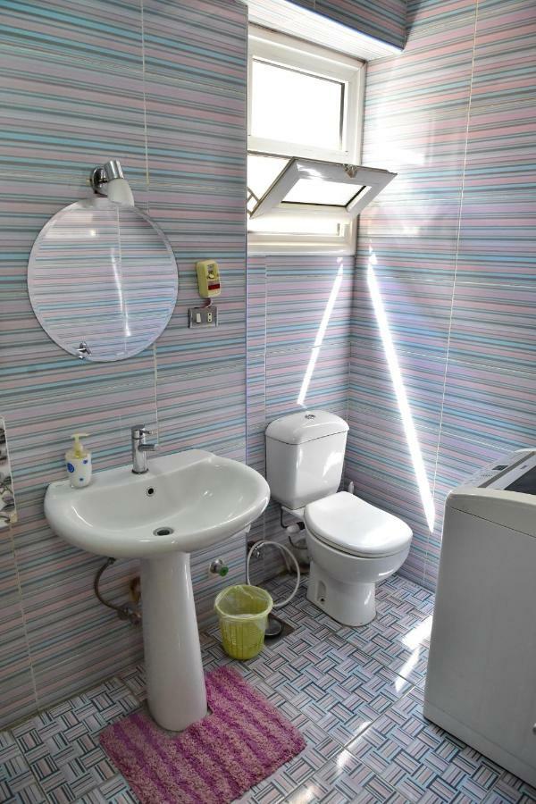 Two-Bedroom Apartment At Mohamed Farid Street Kairo Eksteriør billede