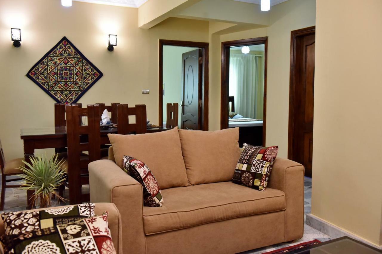 Two-Bedroom Apartment At Mohamed Farid Street Kairo Eksteriør billede