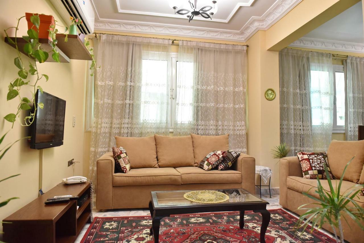 Two-Bedroom Apartment At Mohamed Farid Street Kairo Eksteriør billede