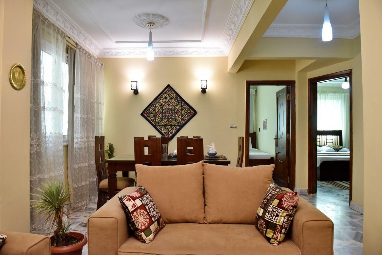 Two-Bedroom Apartment At Mohamed Farid Street Kairo Eksteriør billede