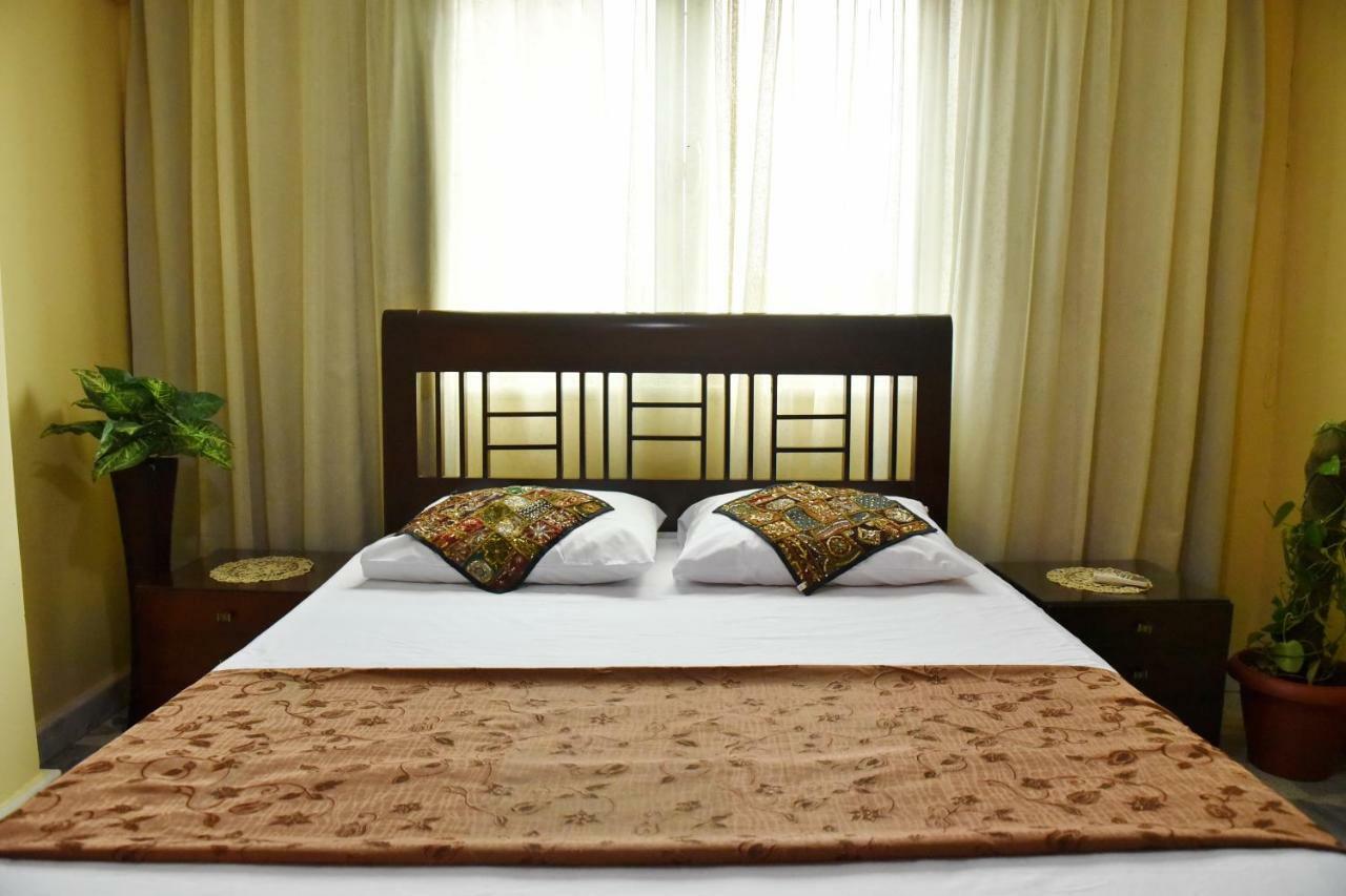 Two-Bedroom Apartment At Mohamed Farid Street Kairo Eksteriør billede