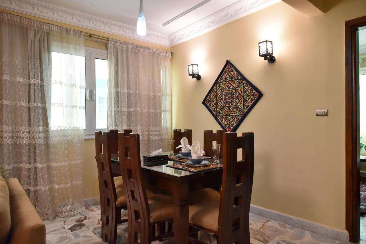 Two-Bedroom Apartment At Mohamed Farid Street Kairo Eksteriør billede